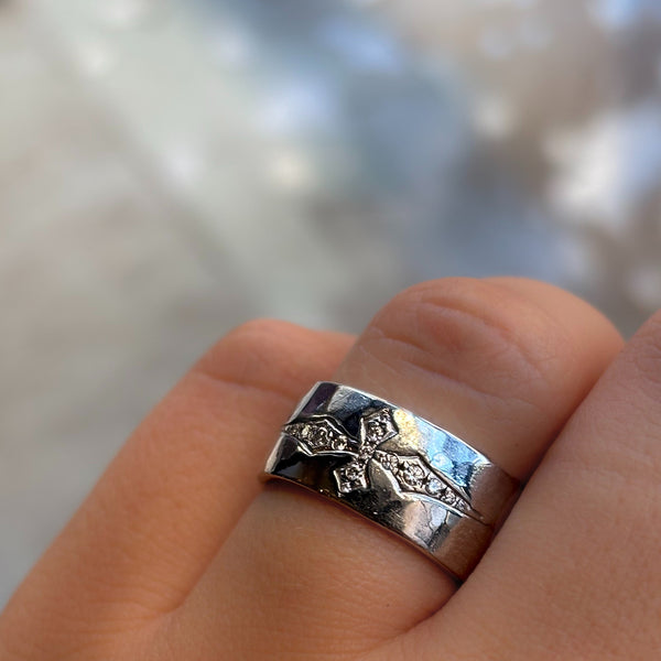 Diamond Cross Band