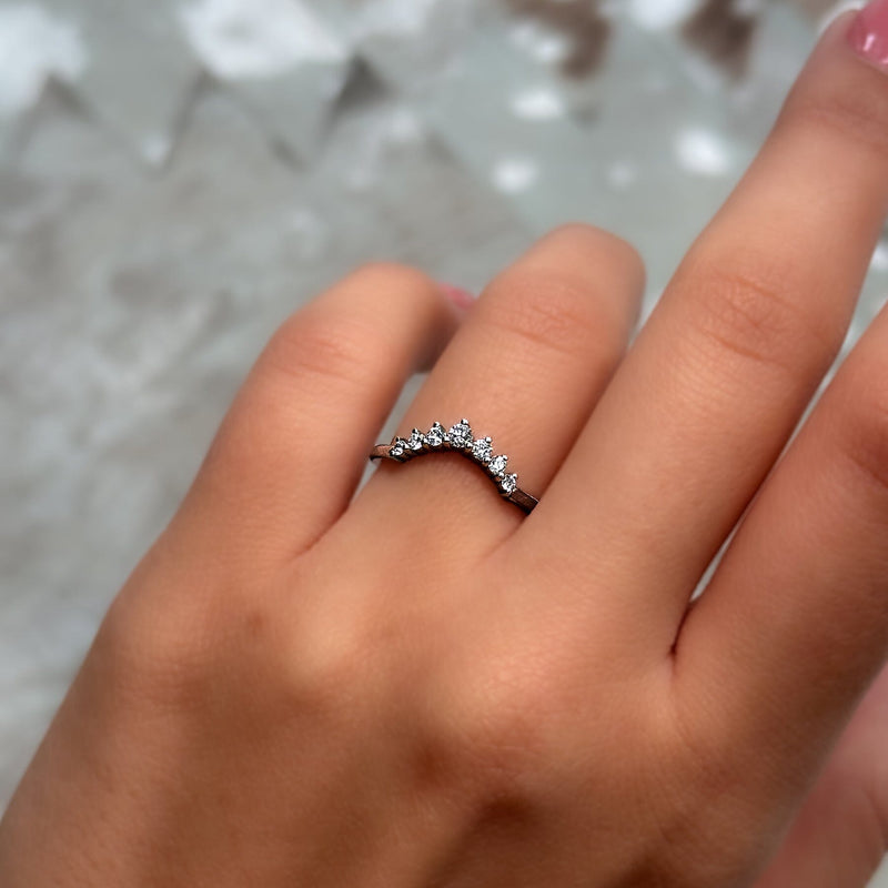 Curved diamond wedding band Clearance