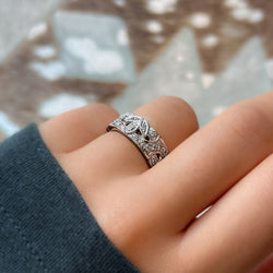 antique wedding band with diamonds 