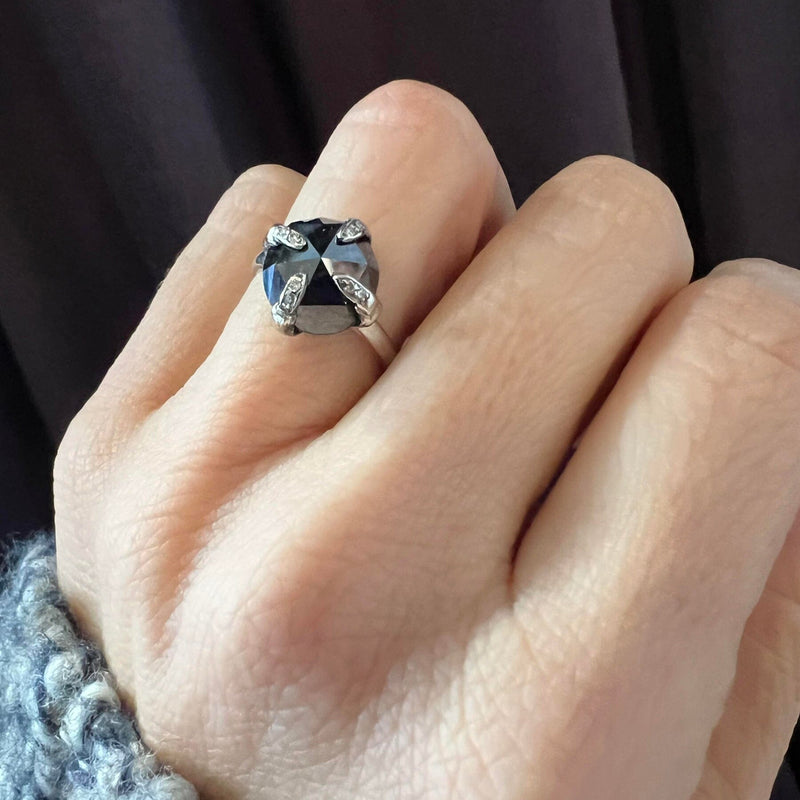 Black diamond claw ring