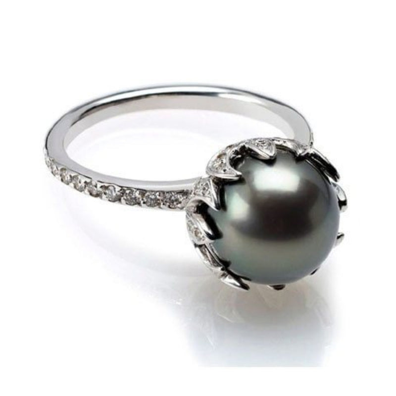 Black Tahitian pearl diamond ring