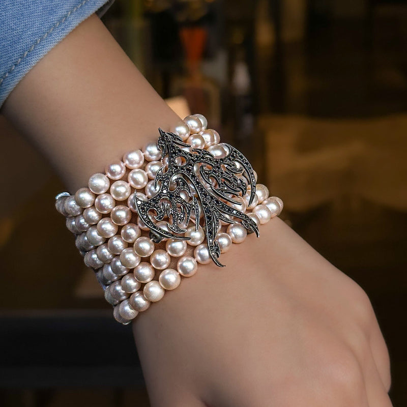 Edgy Unique Pearl Bracelet
